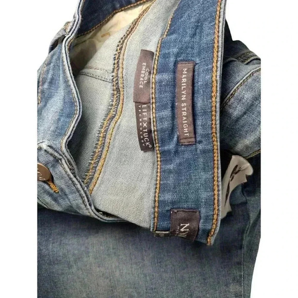 NYDJ Jeans Women 18W Marilyn Straight Cool Embrace Lift Tuck Medium Wash Stretch - Picture 10 of 12